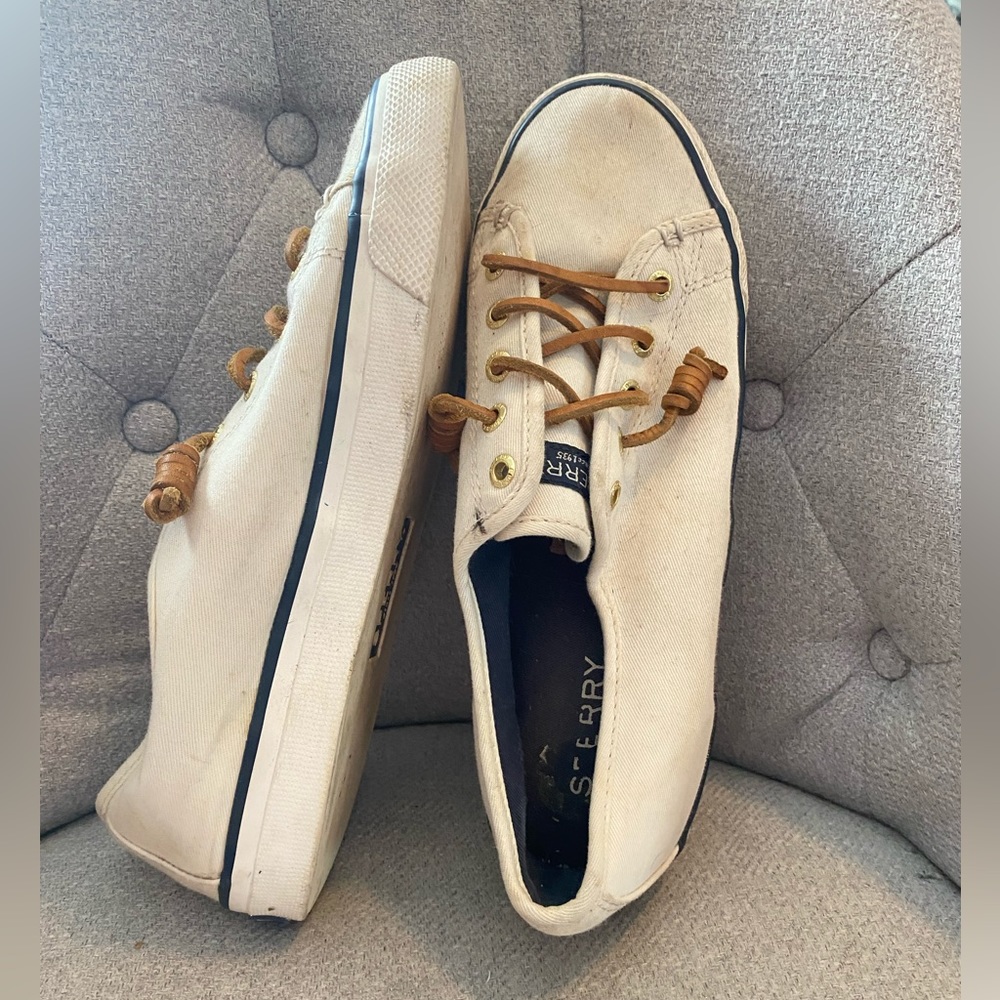 womens white sperry shoes